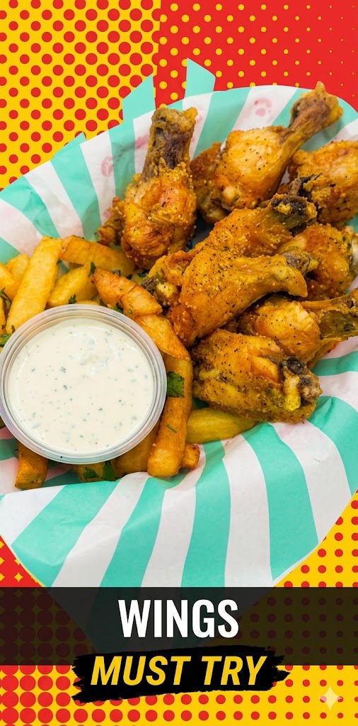 Reina Roja wings basket with fries